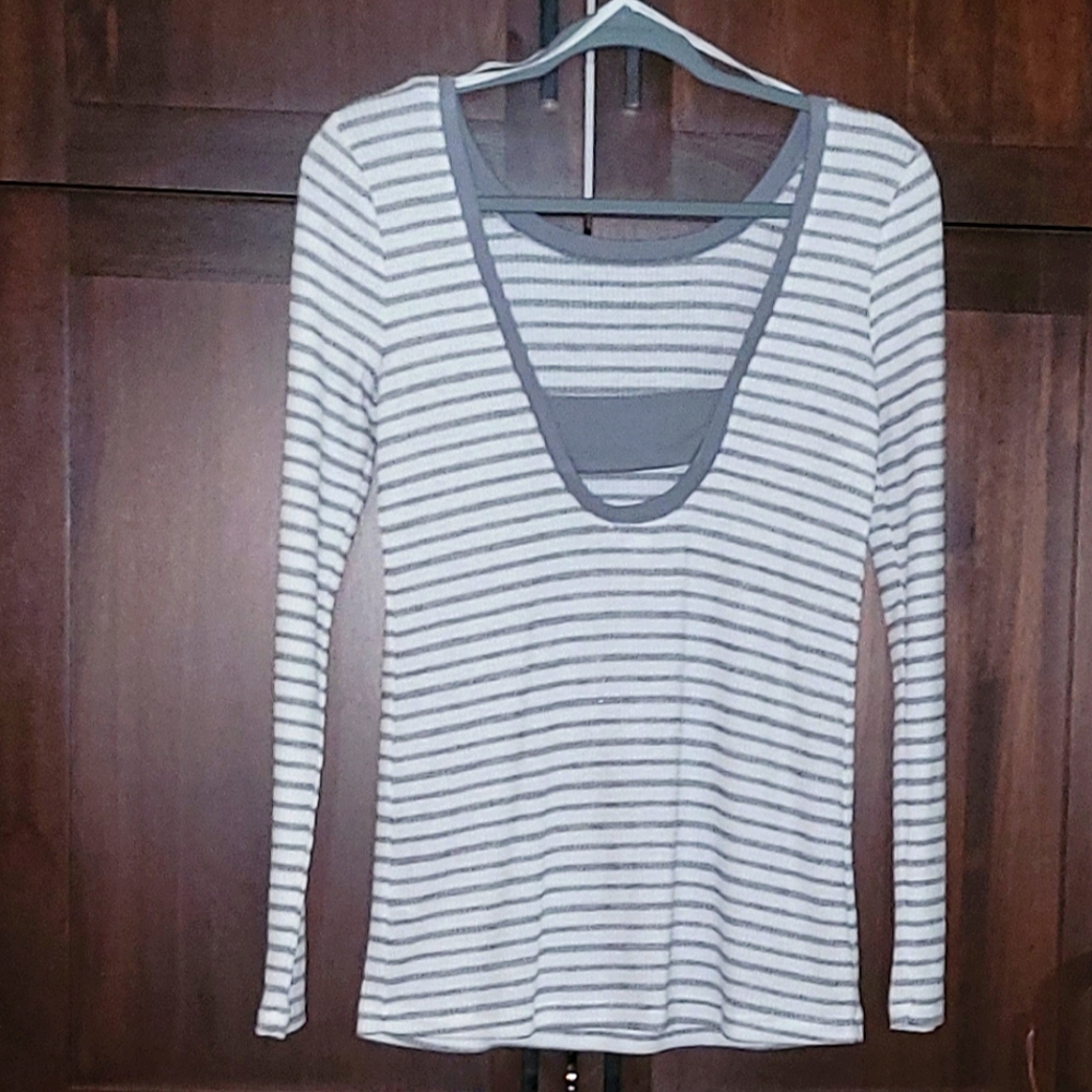 NWT Splendid Medium Made In USA Lightweight Thermal White & Grey Unique Back